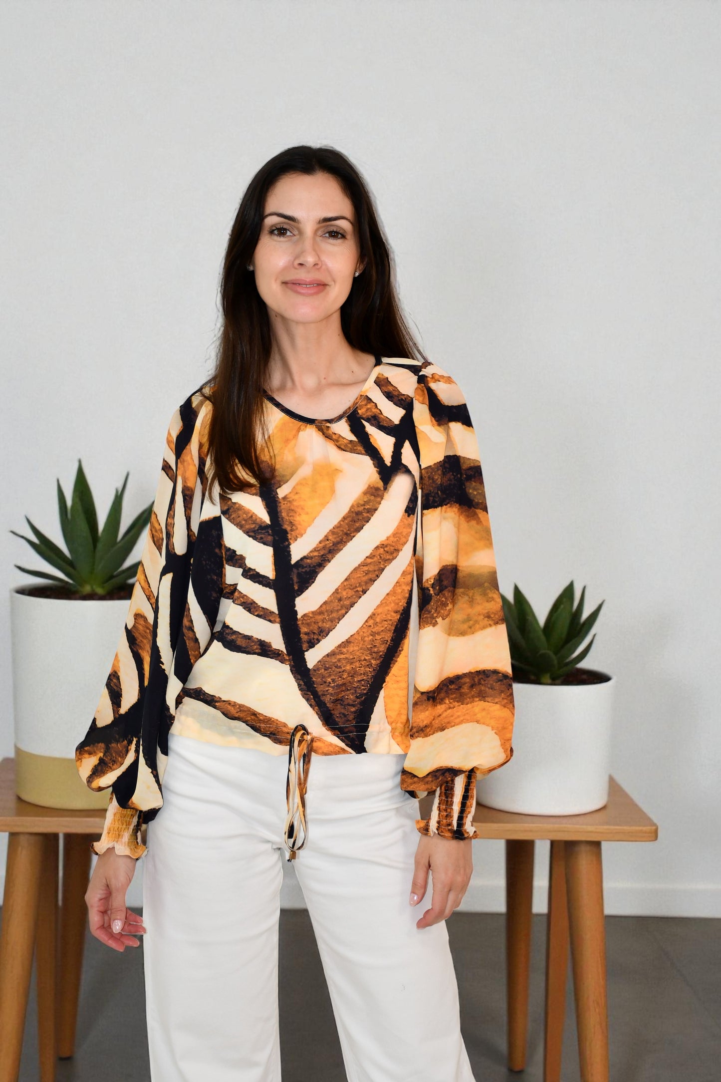 LA0967-9J Abstract Brushstroke Balloon Sleeve Blouse