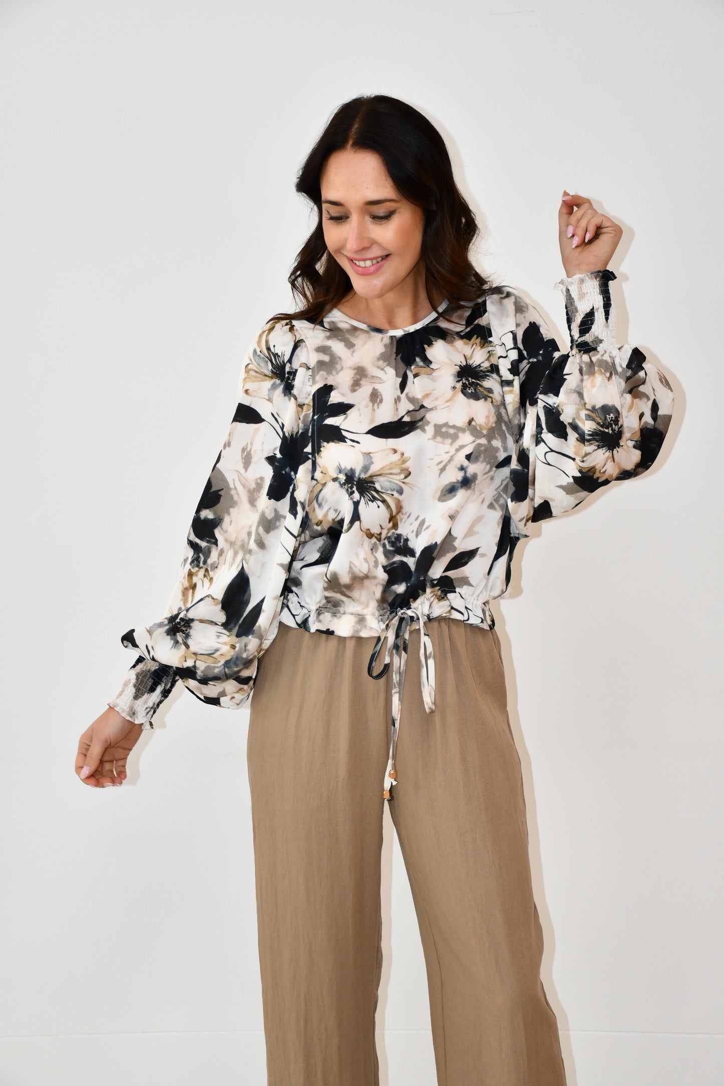 LA0967J  Floral Print Drawstring Blouse