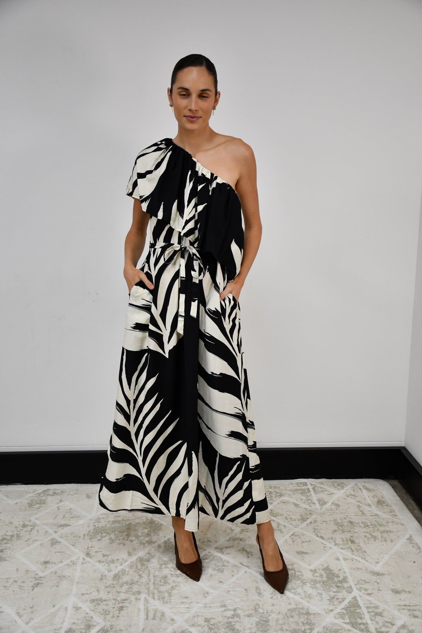 LA1505J -  One-Shoulder Leaf Print Maxi Dress