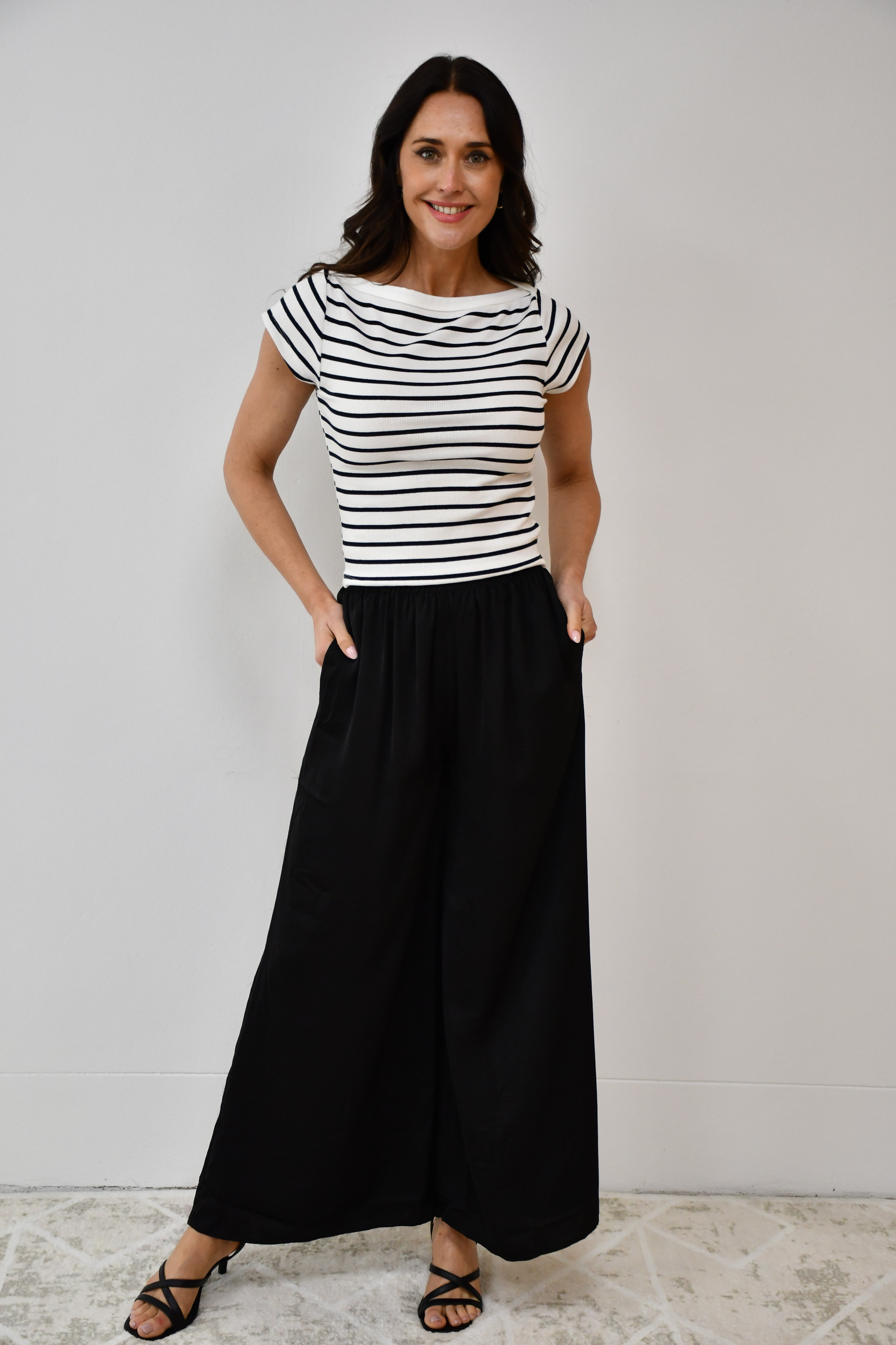 LX2520J  Wide-Leg Black Pants
