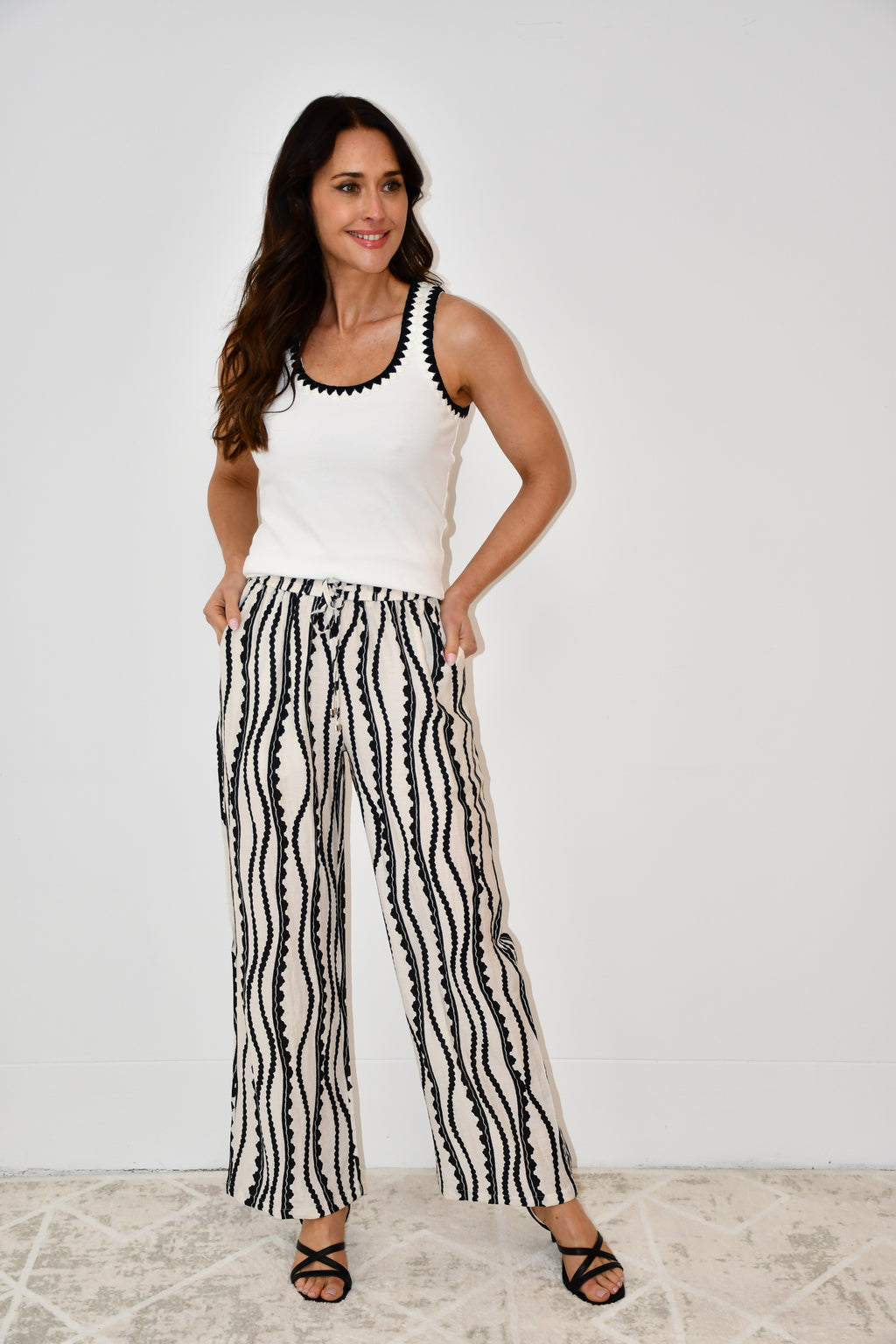 LX2522-2J  Abstract Striped Drawstring Pants